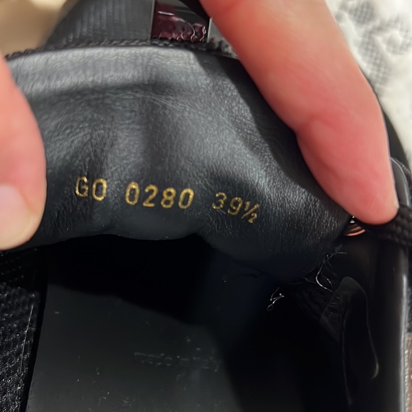 Louis Vuitton Runway Sneaker. - Picture 8 of 12